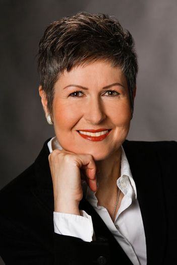 Dr. Agnes Kunkel